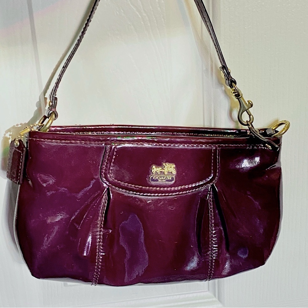 AUTHENTIC Coach Plum Patent Leather Madison Clutch Mini Bag and Wristlet